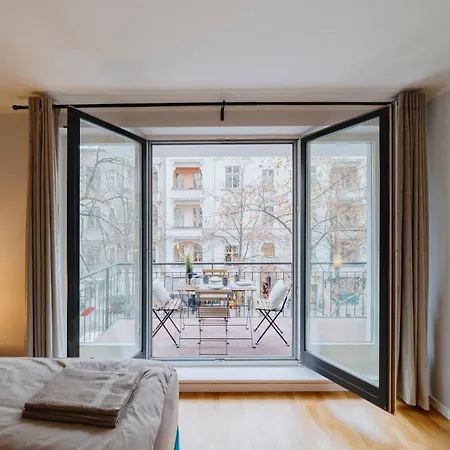 Luxurious 105m2 Penthouse In Prime Location 4 Bedroms & Balcony * Berlin