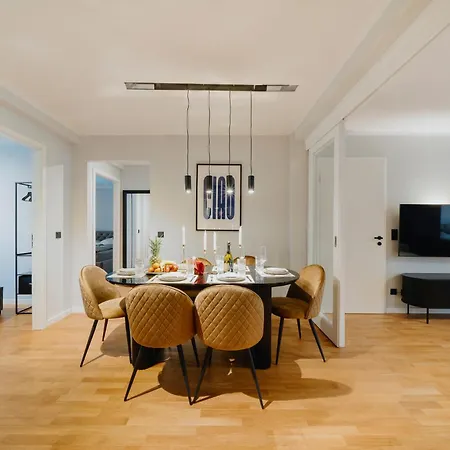 Luxurious 105m2 Penthouse In Prime Location 4 Bedroms & Balcony * Berlin