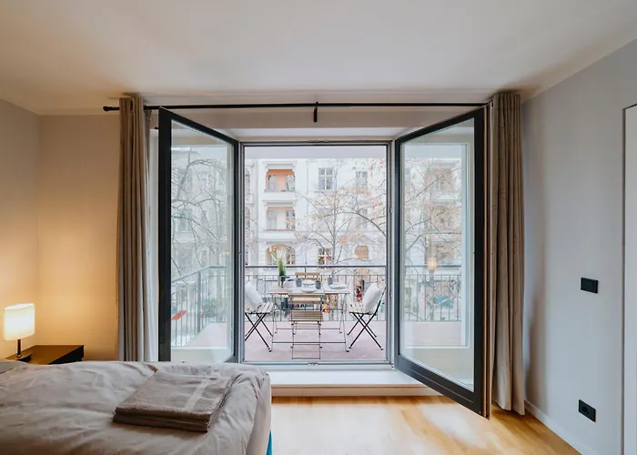 Luxurious 105m2 Penthouse In Prime Location 4 Bedroms & Balcony * Berlin