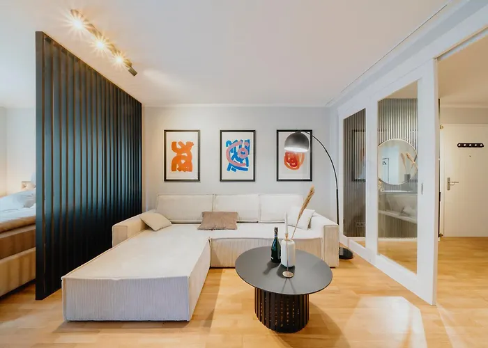 Luxurious 105m2 Penthouse In Prime Location 4 Bedroms & Balcony شقة