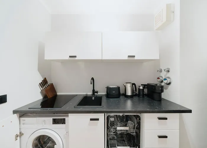 شقة Luxurious 105m2 Penthouse In Prime Location 4 Bedroms & Balcony *