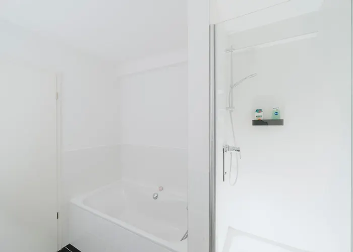 Luxurious 105m2 Penthouse In Prime Location 4 Bedroms & Balcony 아파트