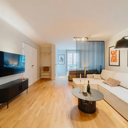 Luxurious 105m2 Penthouse In Prime Location 4 Bedroms & Balcony דירה *