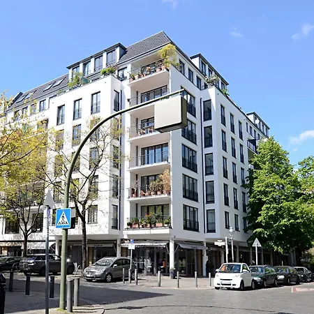 Luxurious 105m2 Penthouse In Prime Location 4 Bedroms & Balcony * ברלין